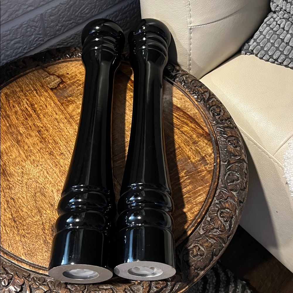 Elegant Black Salt Pepper Mill Set - Picture 8 of 16